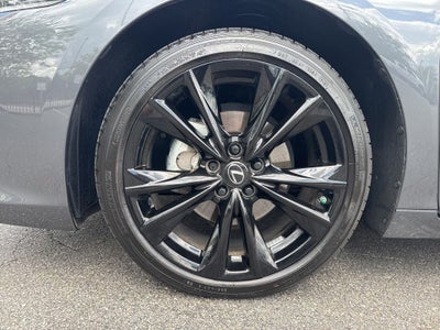 2025 Lexus ES 300h F SPORT Design