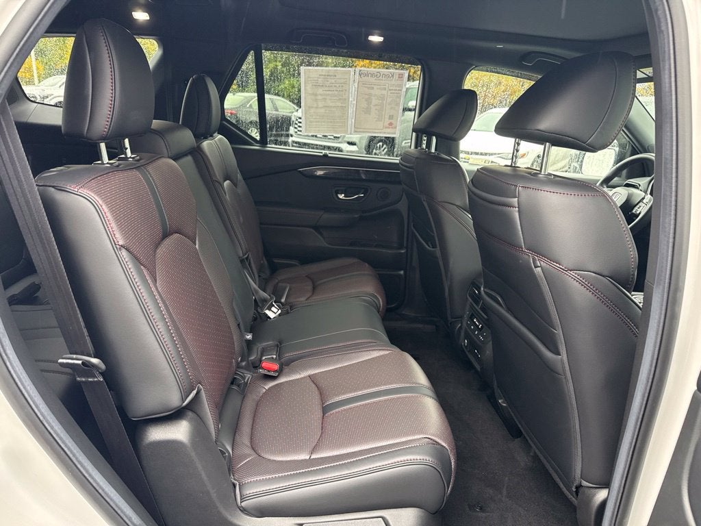 2025 Honda Pilot Black Edition