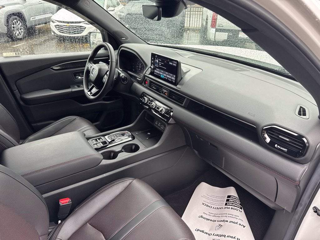 2025 Honda Pilot Black Edition