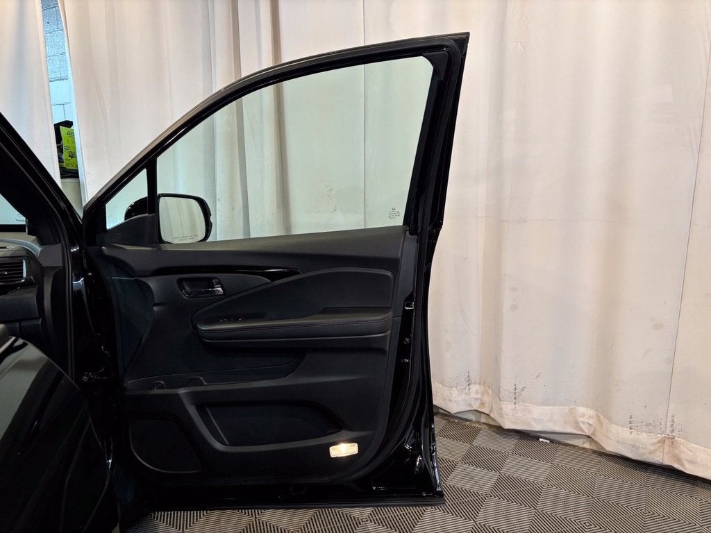 2025 Honda Ridgeline Black Edition