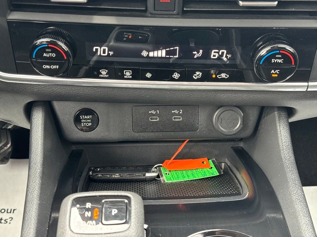2025 Nissan Rogue SV