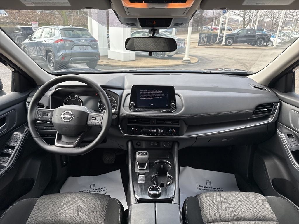 2025 Nissan Rogue SV