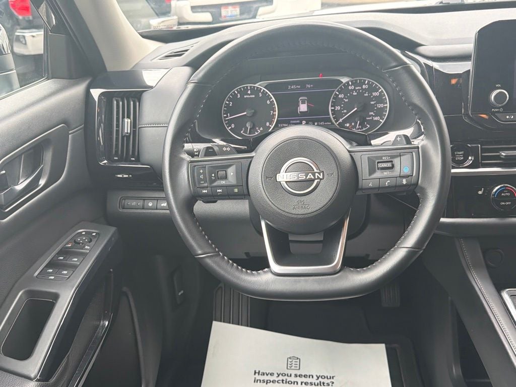 2025 Nissan Pathfinder SV