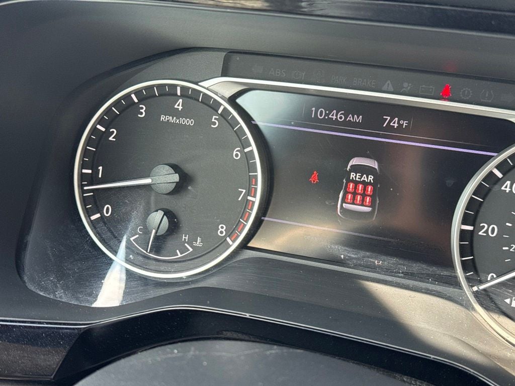 2024 Nissan Pathfinder SV