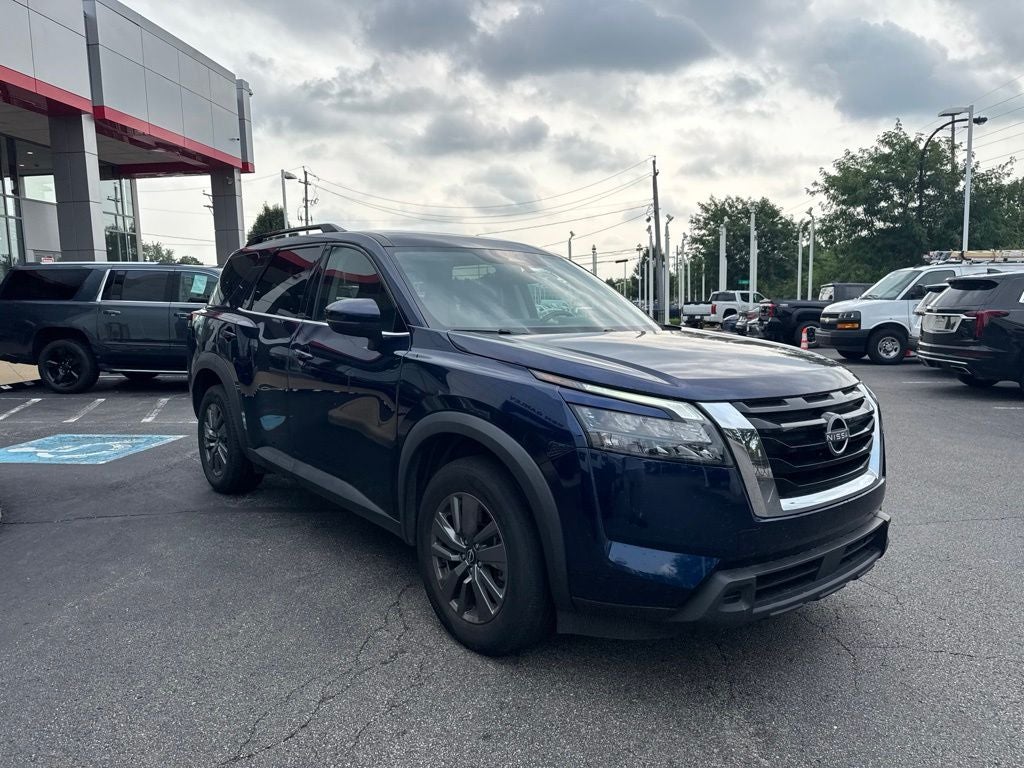 2024 Nissan Pathfinder SV