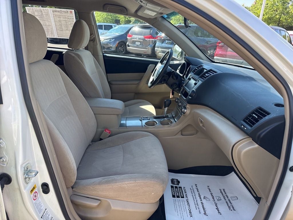 2013 Toyota Highlander Base