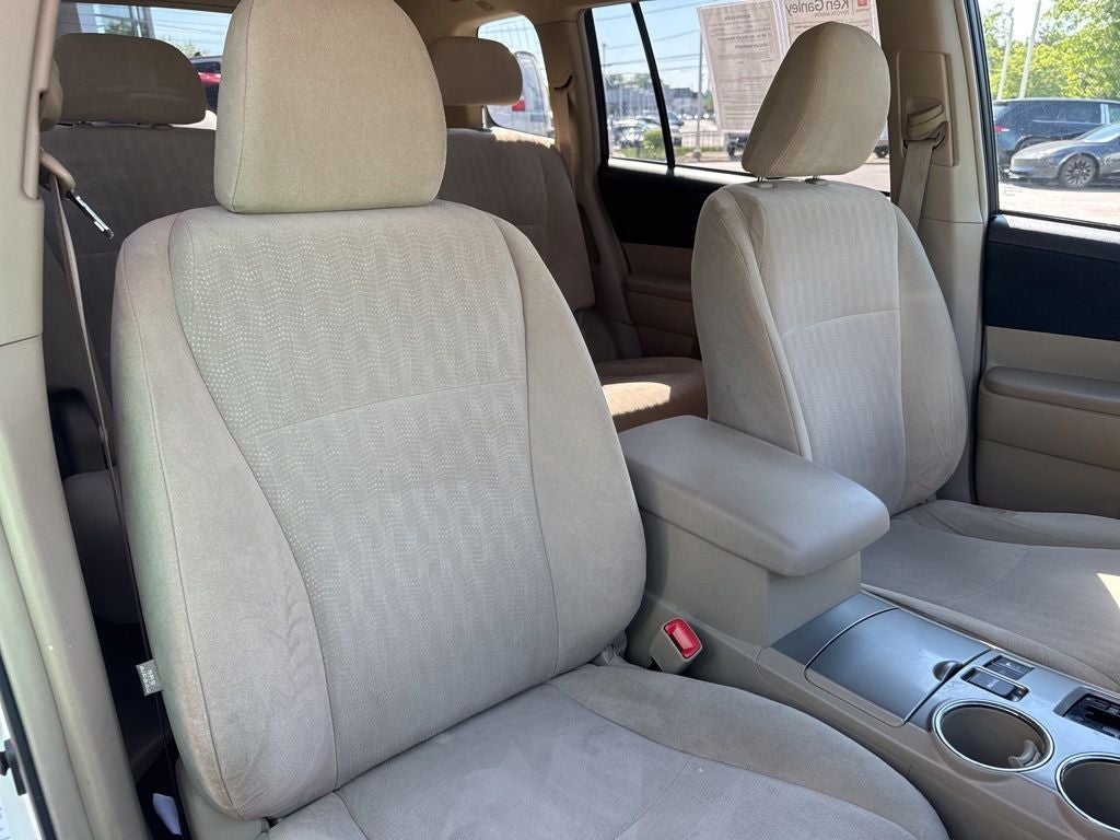 2013 Toyota Highlander Base
