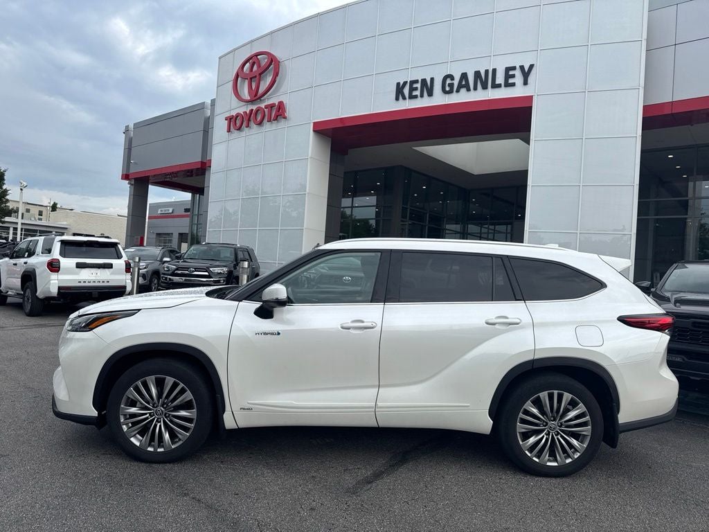 2020 Toyota Highlander Hybrid Platinum