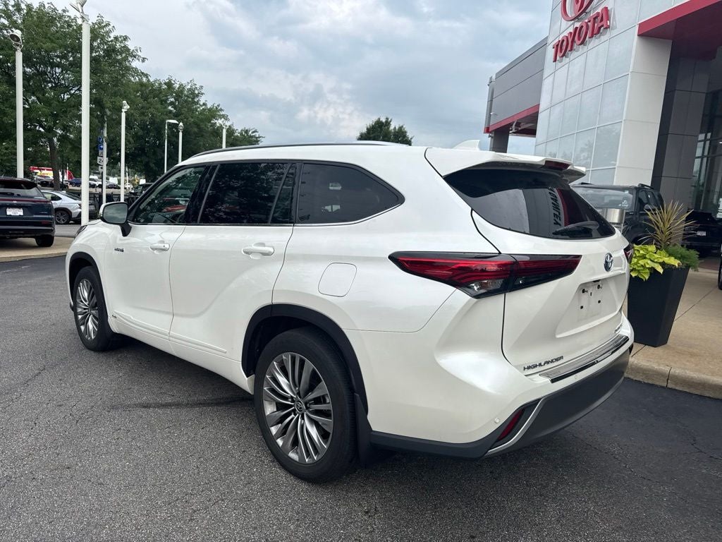 2020 Toyota Highlander Hybrid Platinum