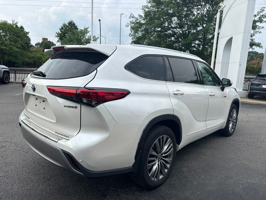 2020 Toyota Highlander Hybrid Platinum