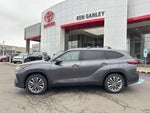2021 Toyota Highlander Hybrid Platinum