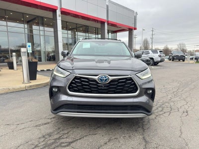 2021 Toyota Highlander Hybrid Platinum