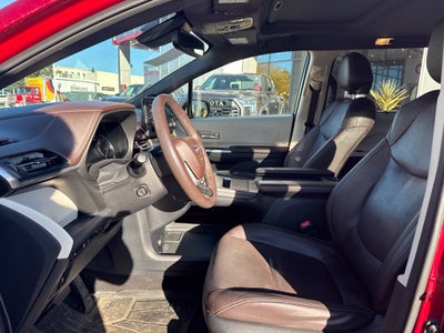 2021 Toyota Sienna Platinum 7 Passenger