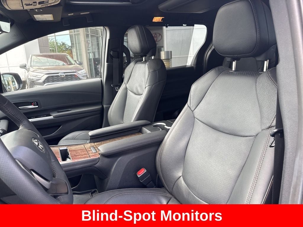 2025 Toyota Sienna Platinum 7 Passenger