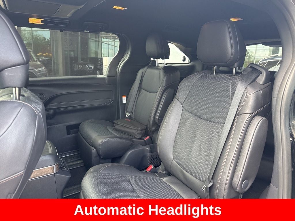 2025 Toyota Sienna Platinum 7 Passenger