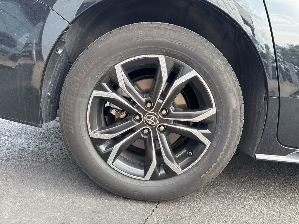 2025 Toyota Sienna Platinum 7 Passenger