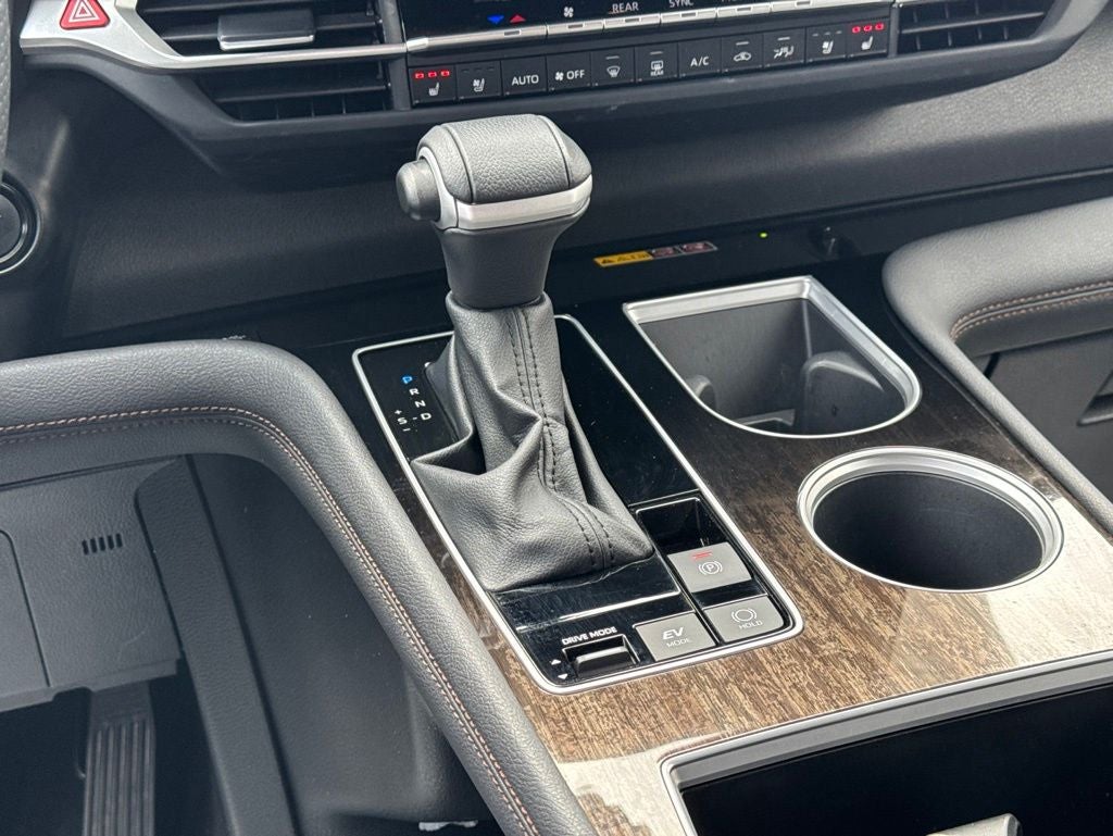 2025 Toyota Sienna Platinum 7 Passenger