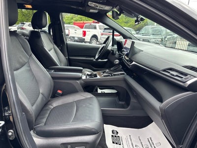 2025 Toyota Sienna Platinum 7 Passenger