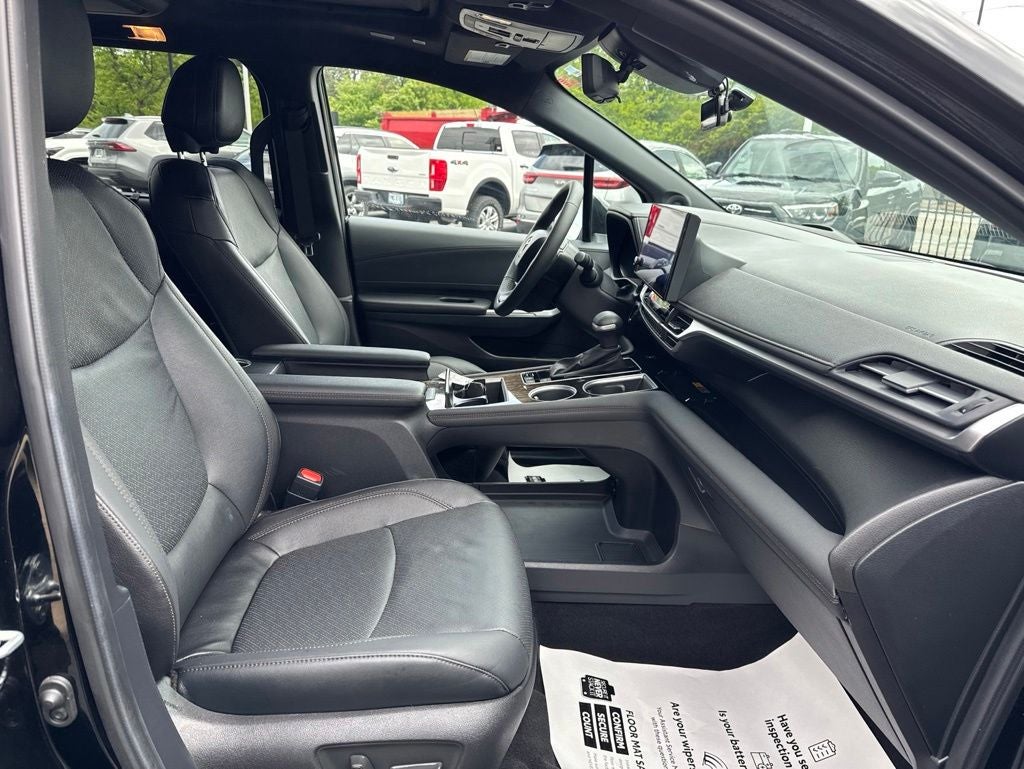 2025 Toyota Sienna Platinum 7 Passenger