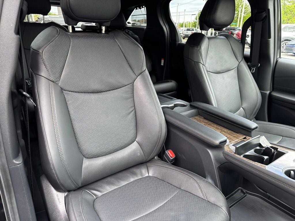 2025 Toyota Sienna Platinum 7 Passenger