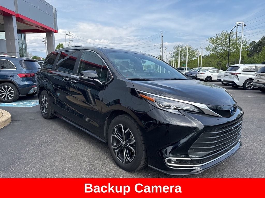 2025 Toyota Sienna Platinum 7 Passenger