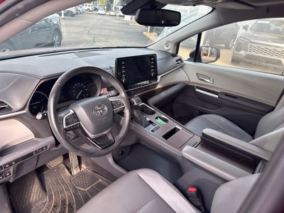 2022 Toyota Sienna XLE 7 Passenger