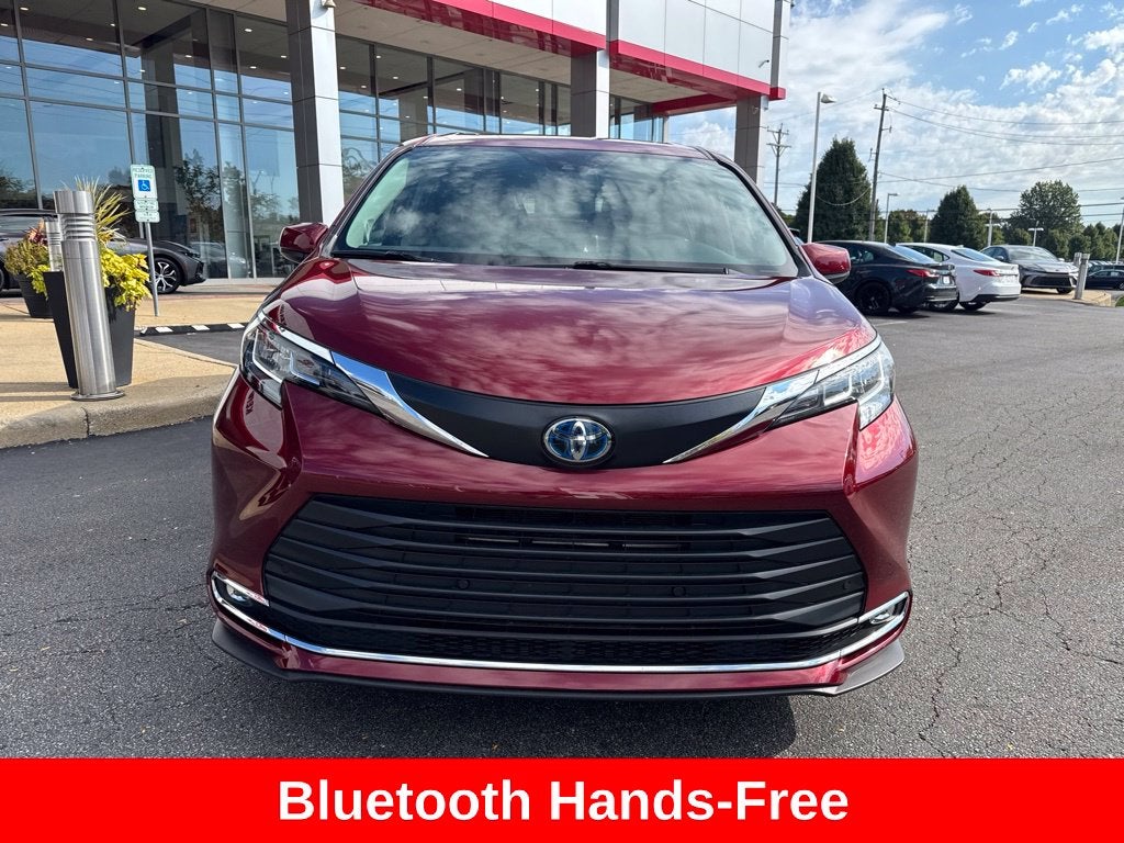 2022 Toyota Sienna XLE 7 Passenger