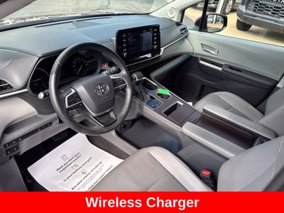 2022 Toyota Sienna XLE 7 Passenger