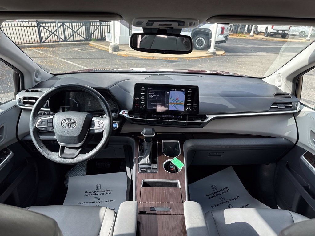 2022 Toyota Sienna XLE 7 Passenger