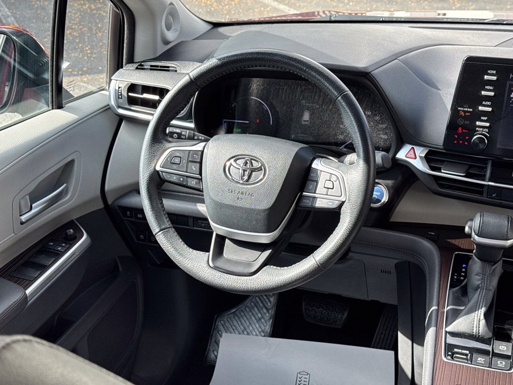 2022 Toyota Sienna XLE 7 Passenger