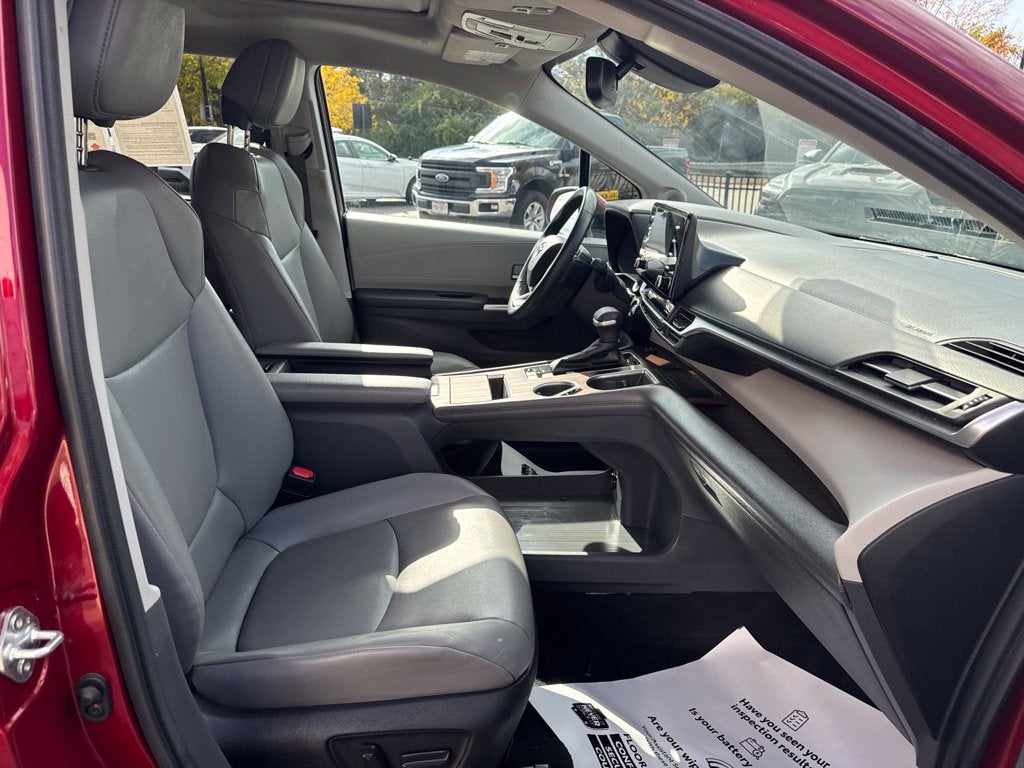 2022 Toyota Sienna XLE 7 Passenger