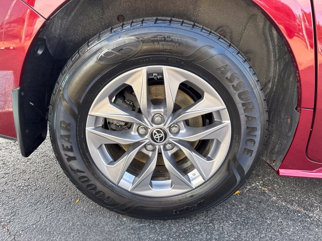2022 Toyota Sienna XLE 7 Passenger