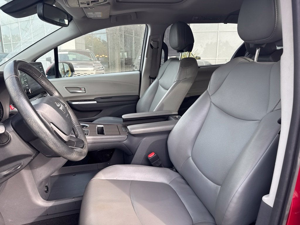 2022 Toyota Sienna XLE 7 Passenger