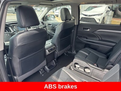 2018 Toyota Highlander SE