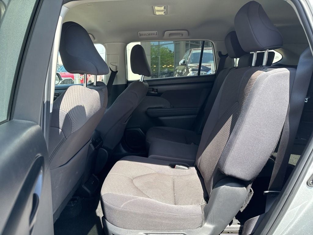 2025 Toyota Highlander LE