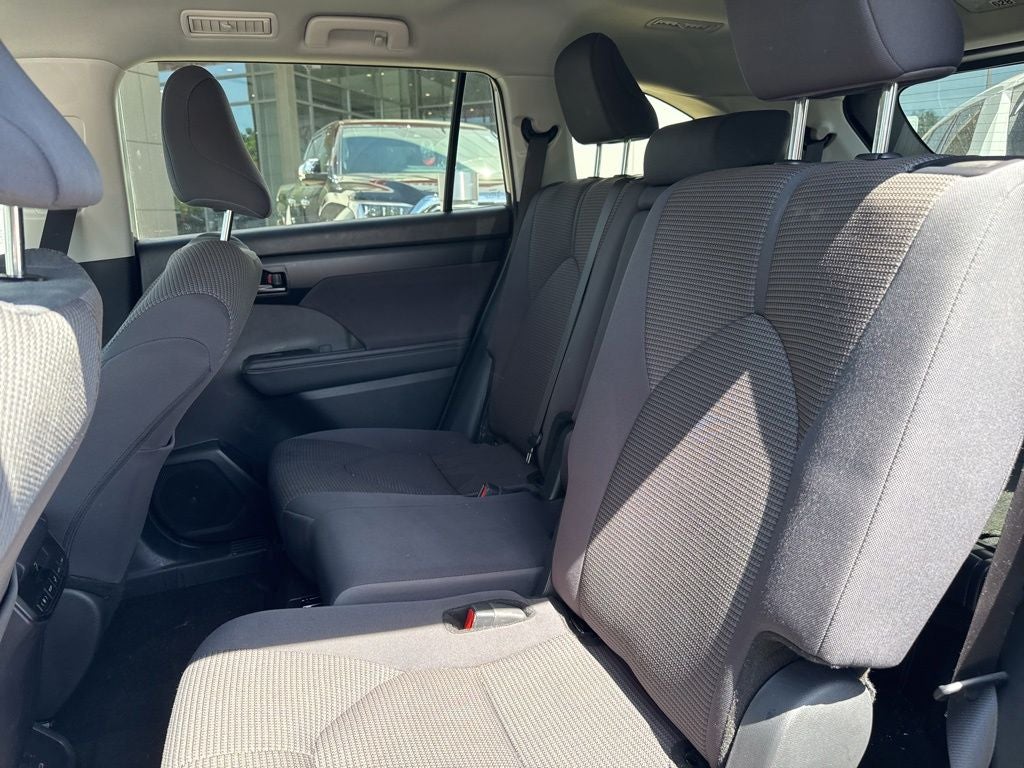 2025 Toyota Highlander LE