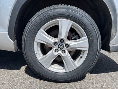 2025 Toyota Highlander LE