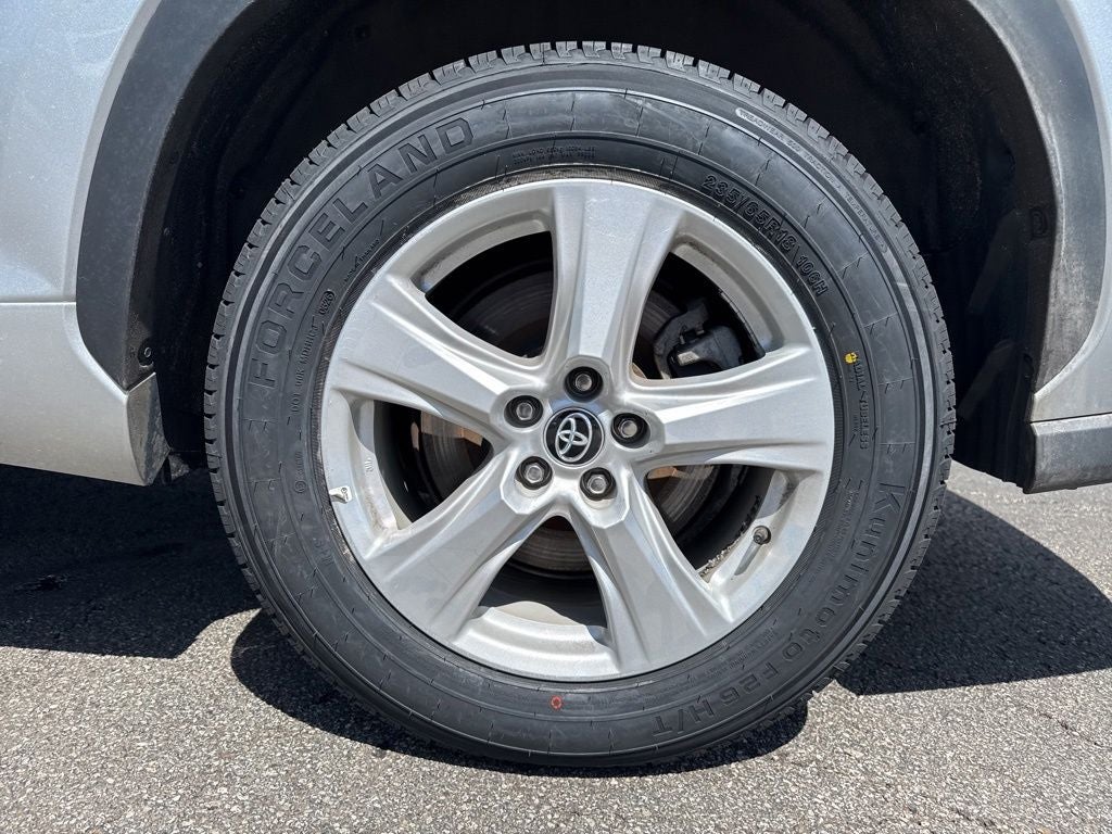 2025 Toyota Highlander LE