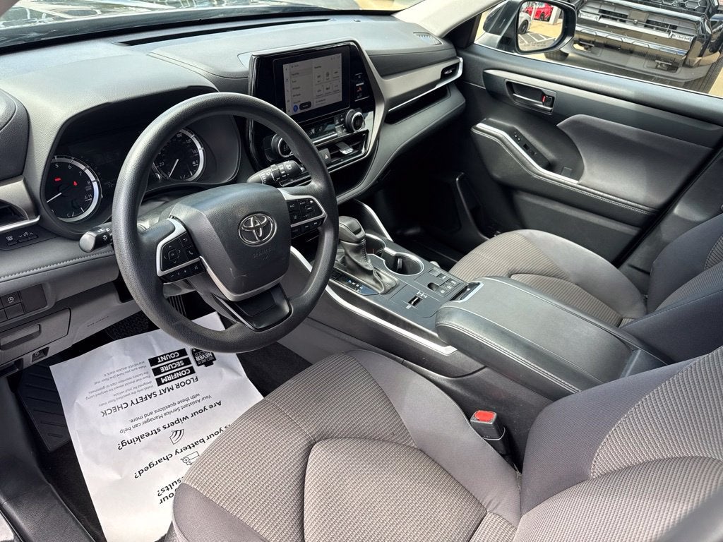 2023 Toyota Highlander L