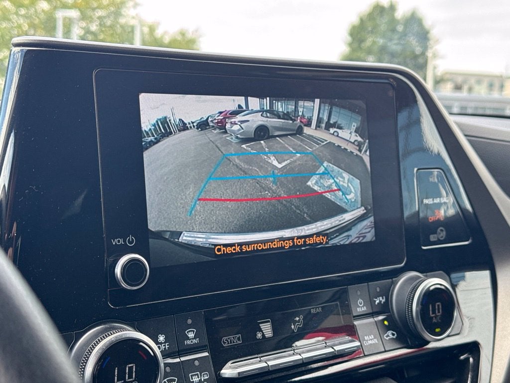 2023 Toyota Highlander L