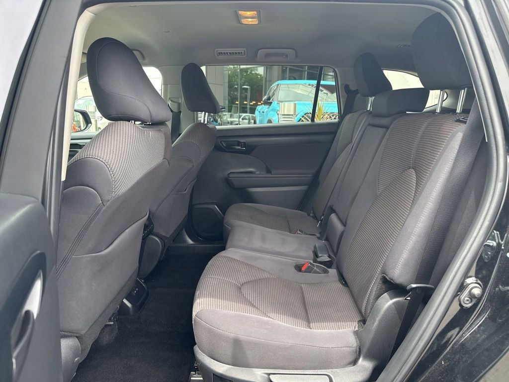 2025 Toyota Highlander LE