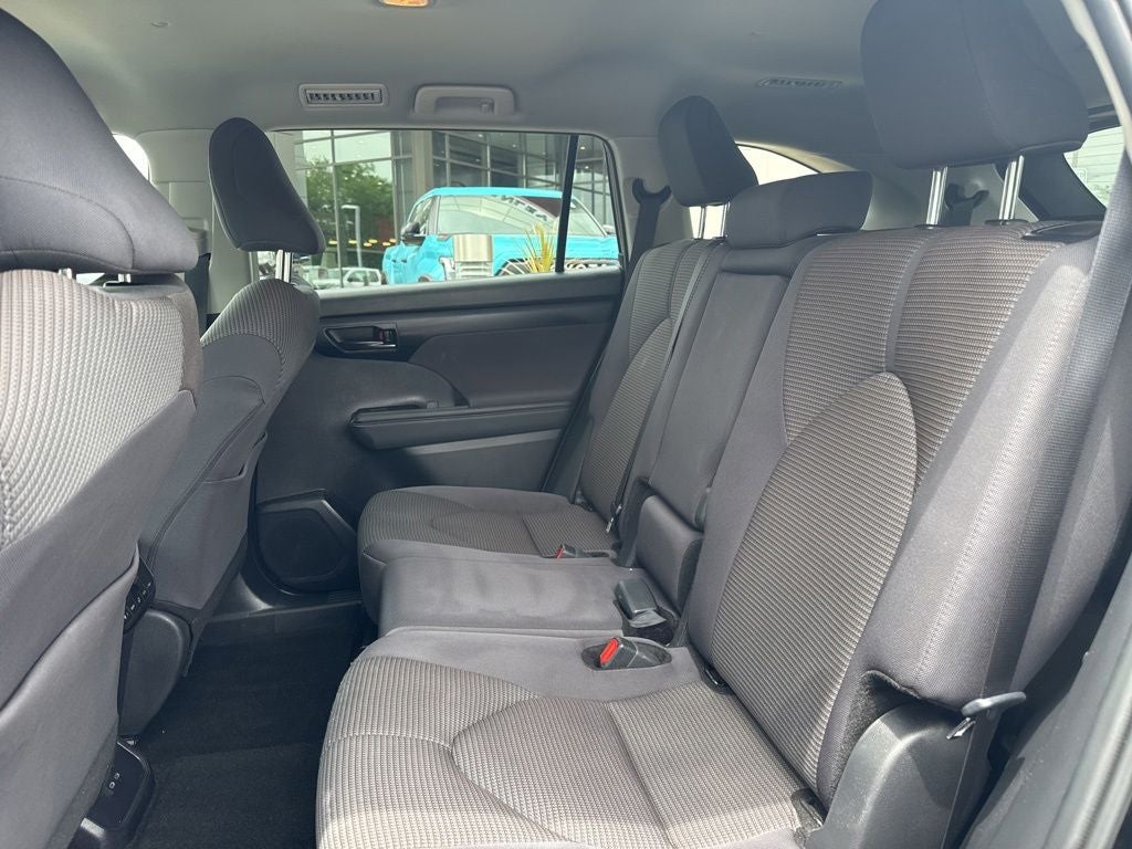 2025 Toyota Highlander LE
