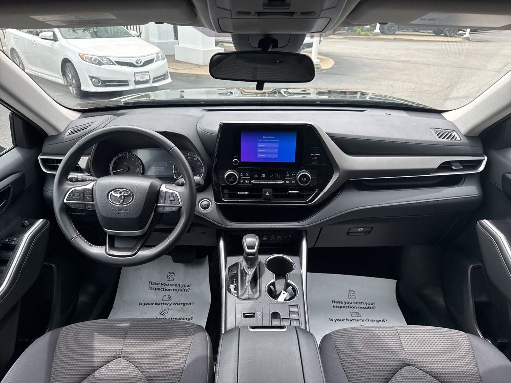 2025 Toyota Highlander LE