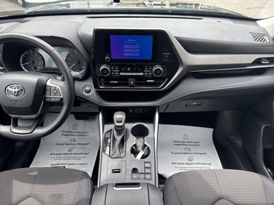 2025 Toyota Highlander LE