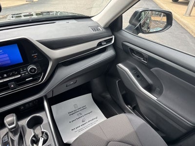 2025 Toyota Highlander LE