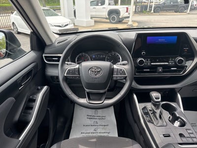 2025 Toyota Highlander LE