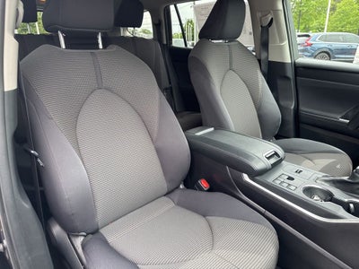 2025 Toyota Highlander LE
