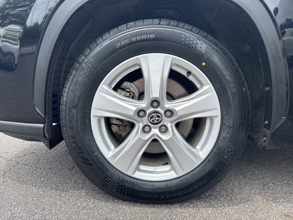 2025 Toyota Highlander LE