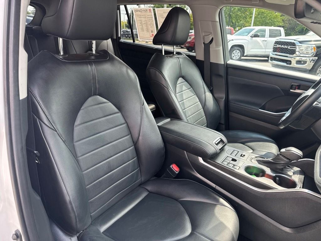 2023 Toyota Highlander XLE