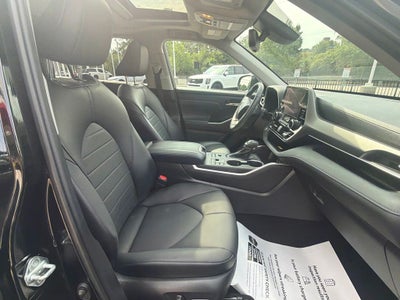 2023 Toyota Highlander XLE